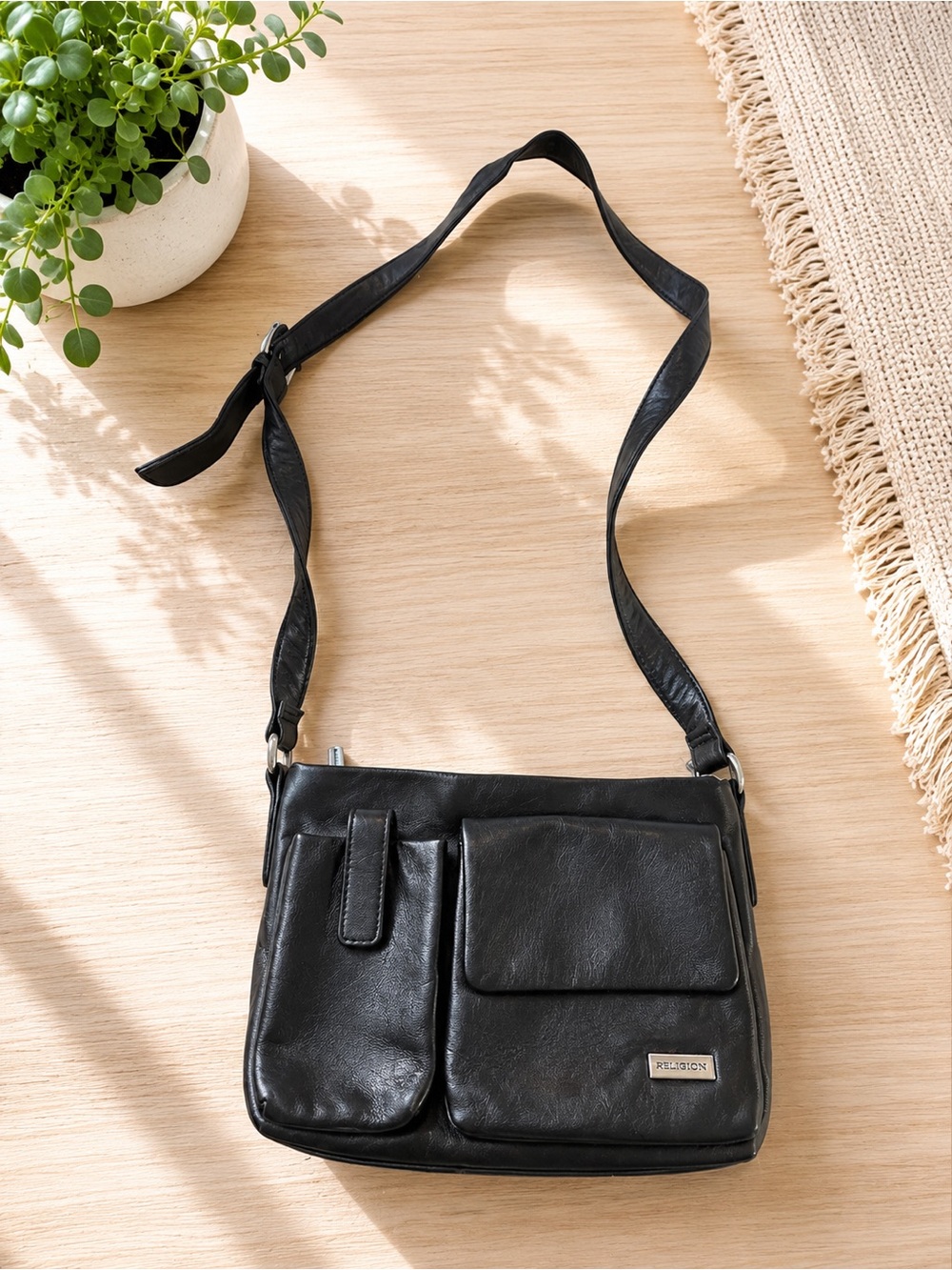 👜 Wilsons Leather Pelle Studio Crossbody Bag
